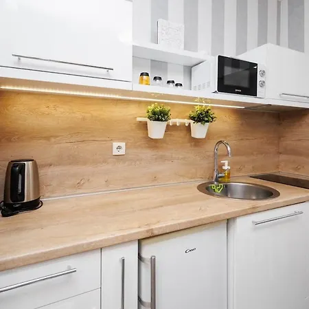 Modern Bright Νόβι Σαντ